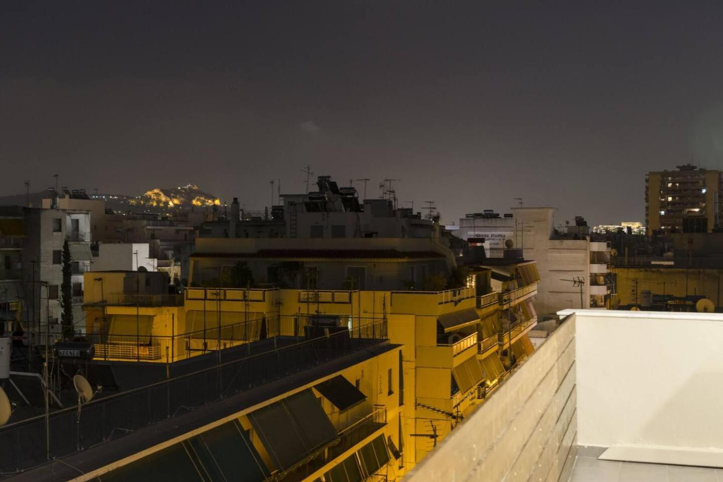 Ma Maison Nο 1, Penthouse, Acropolis And Lycabettus View, Ultra High Speed Internet 300 Mbps, 15' To Acropolis By Metro, 1' From Metro Station Athén Kültér fotó